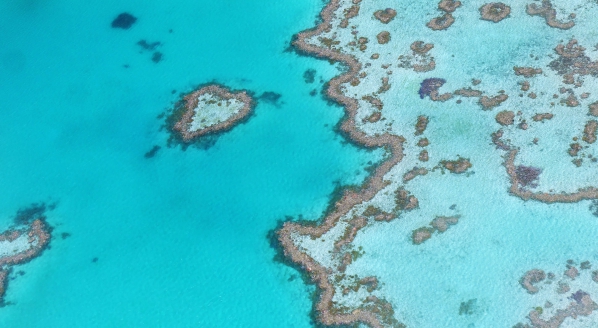 Image forAustralian Government opens up the iconic Great Barrier Reef to superyachts
