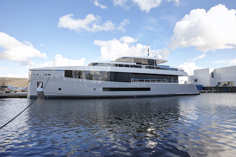 Image for article Feadship launch the first of three 34m superyachts