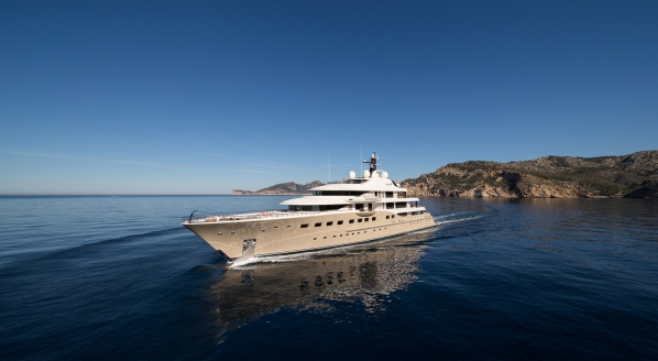 SuperyachtNews.com - Fleet - Superyacht Here Comes The Sun - Preview