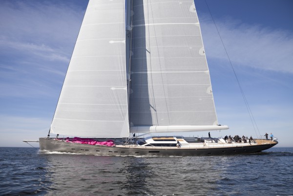 Image for article Glasses raised for superyacht Pink Gin VI