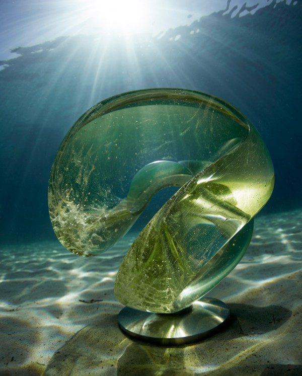 Image for article Submarine glass