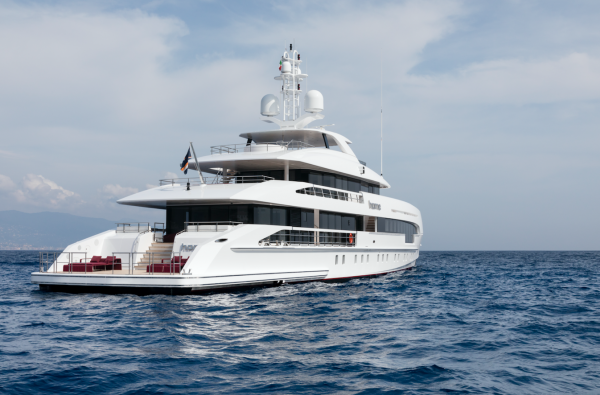 Image for article ‘Home’ run for Heesen