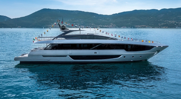Image for Riva launches 102’ Corsaro Super