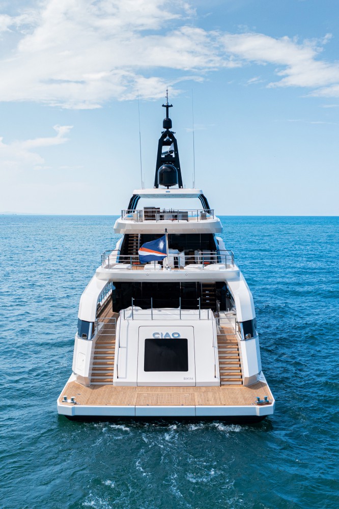 crn yacht lavora con noi