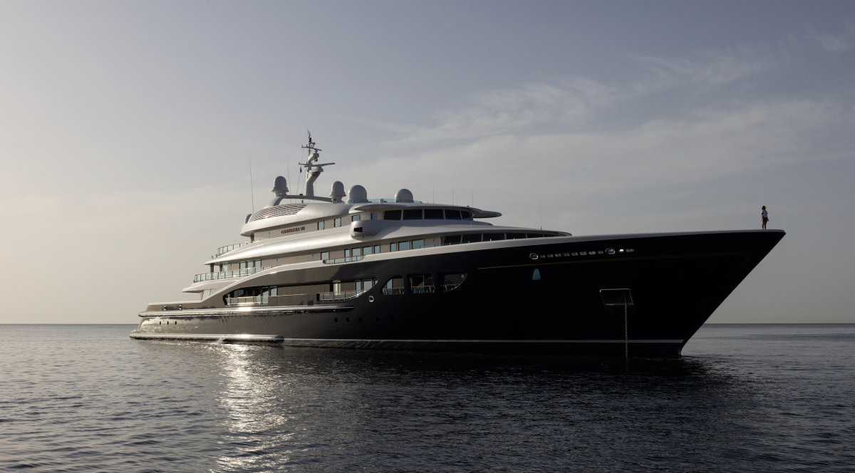 who owns the carinthia vii yacht