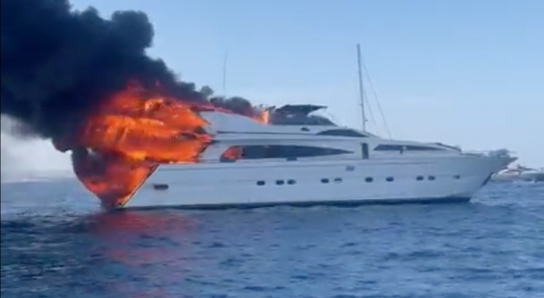 Image for Formentera yacht engulfed in blaze