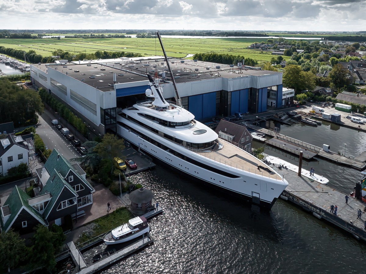 Feadship Yacht Obsidian on the Move: Sunday Superyacht Video - Megayacht  News