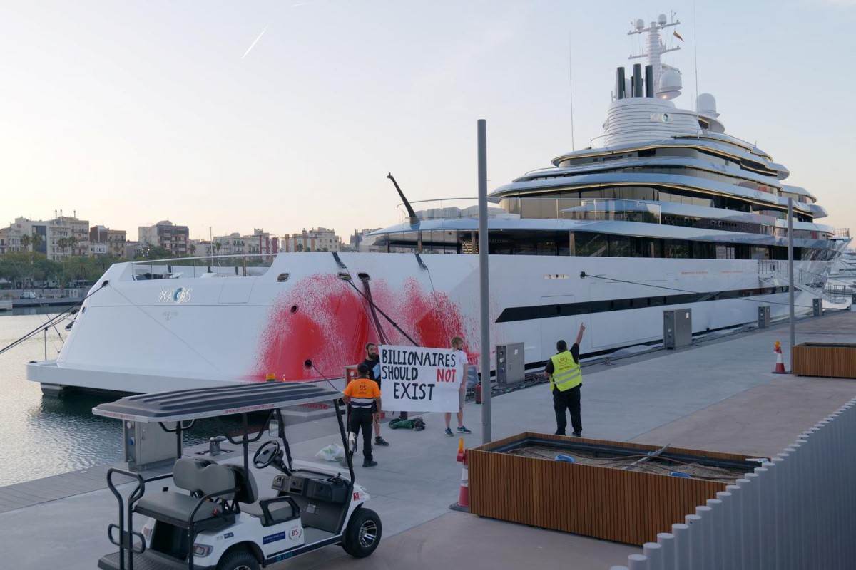 motor yacht kaos vandalized