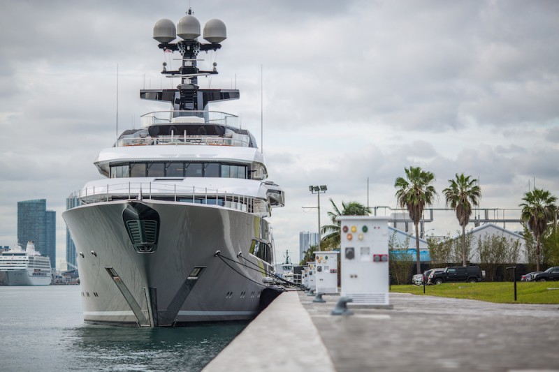 One Island Park superyacht marina IGY Marinas Miami