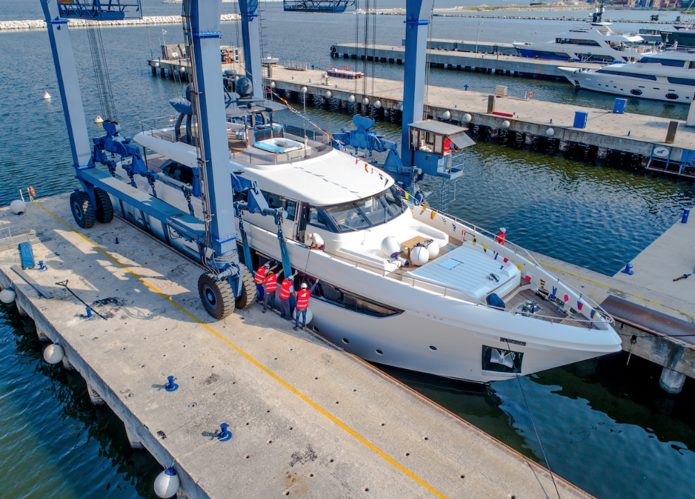 Image for article Custom Line launches fourth Navetta 33 model