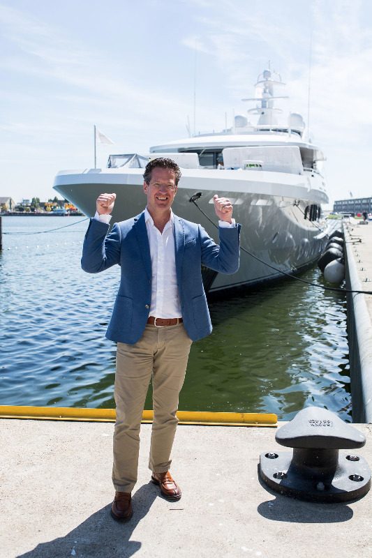 Image for article Amels delivers first hybrid superyacht