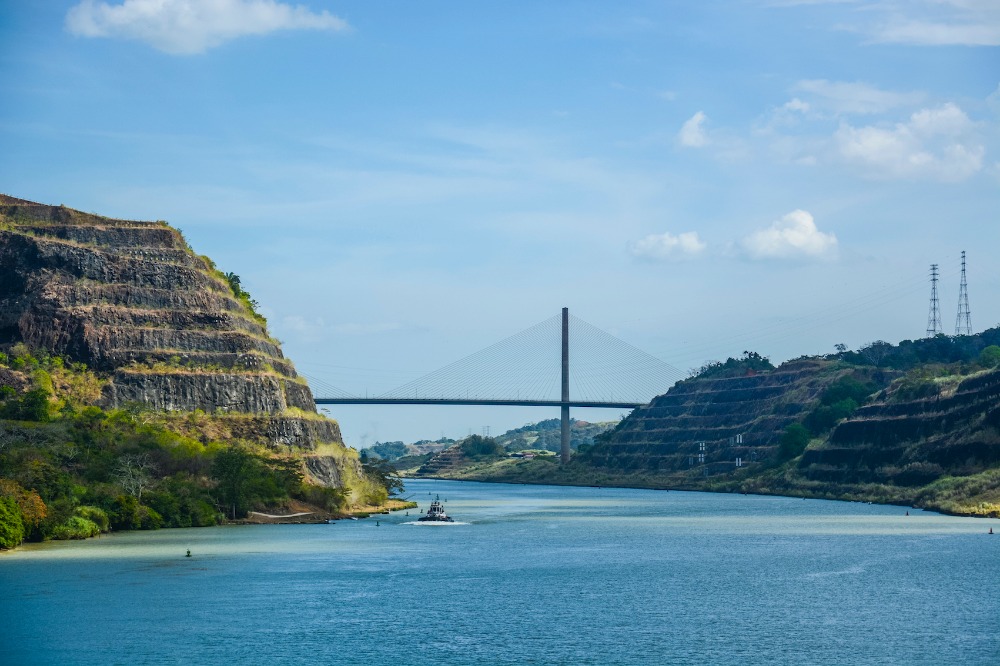 Image for article Transiting Panama Canal by superyacht