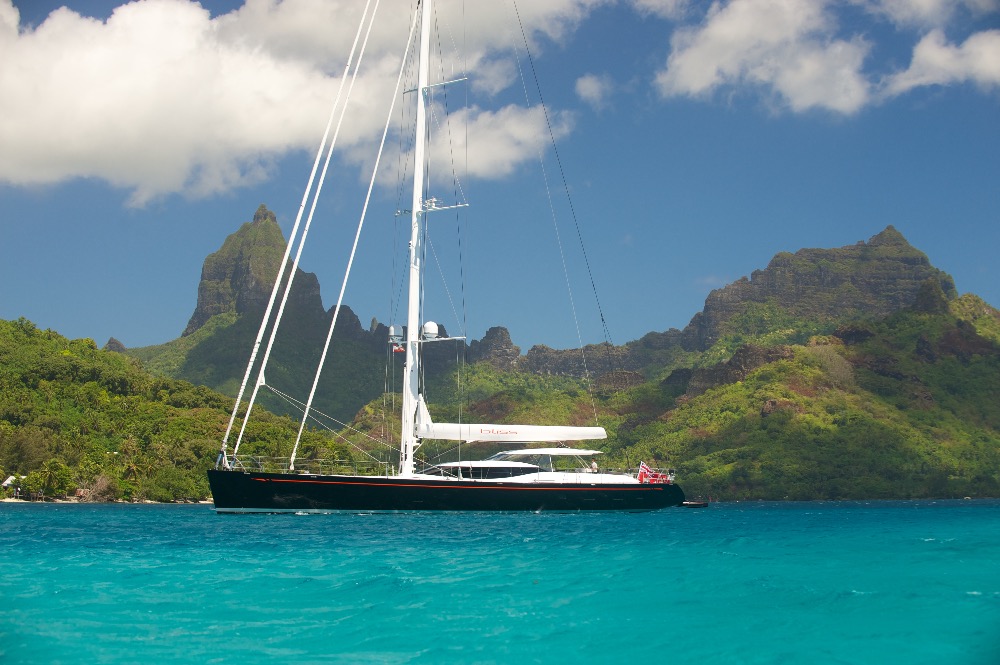 Image for article Superyachts in the Pacific