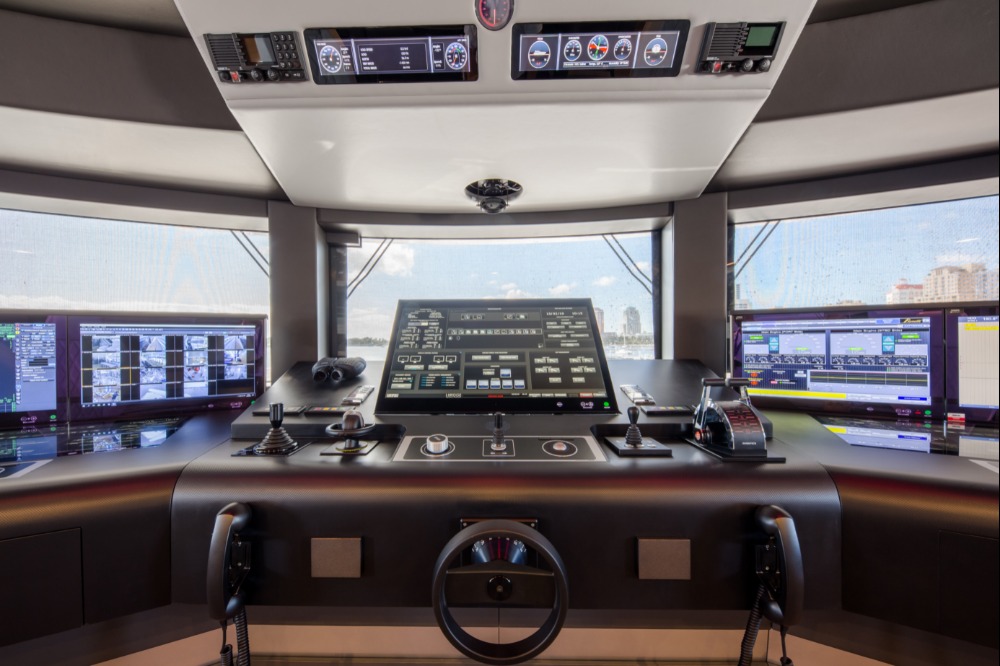 Image for article TEAM Italia reveals bridge technology on board M/Y ‘Spectre’