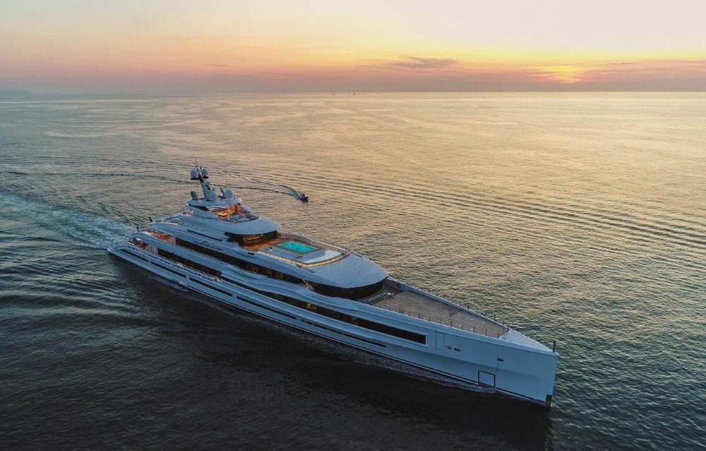 Image for article Benetti delivers 107m M/Y 'LANA'