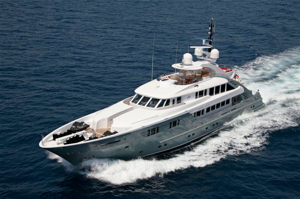 Image for article Fire destroys 48m motoryacht 'Lady MM'