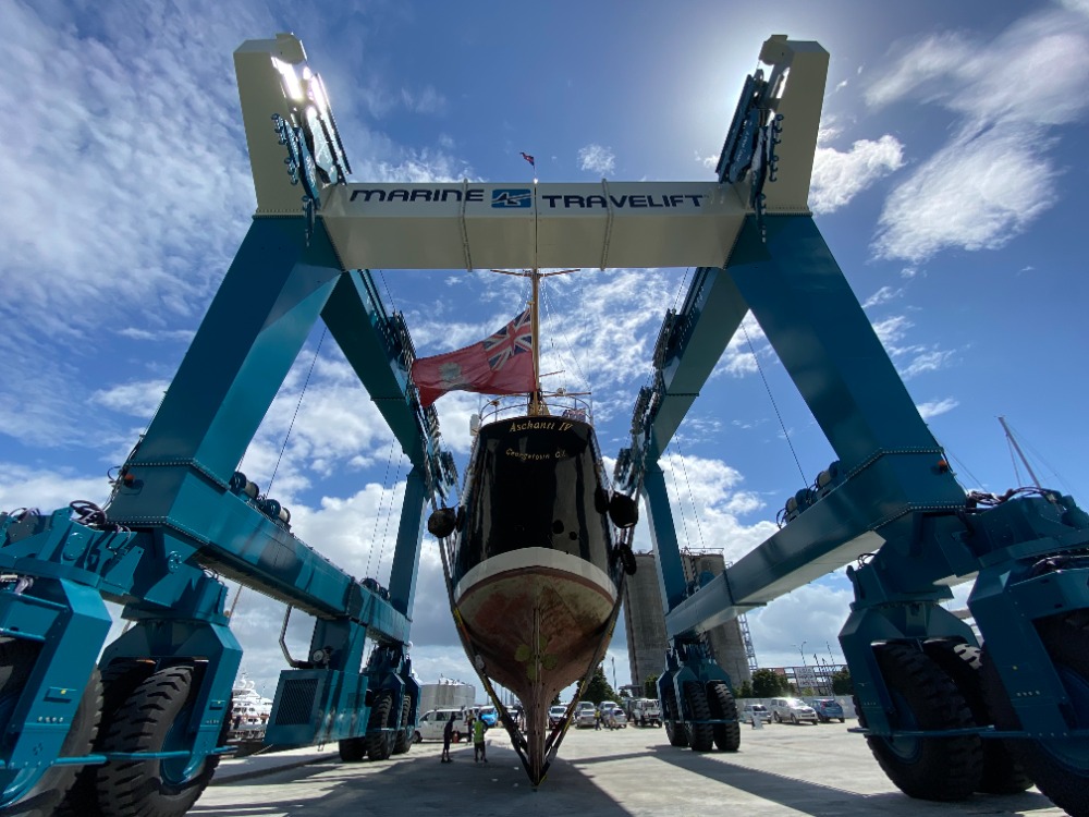 Image for article New 820-tonne travel lift operational at Orams Marine