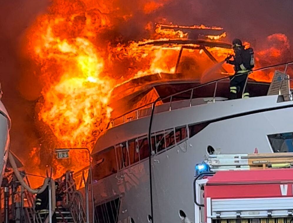 Image for article Fire breaks out at Ferretti shipyard