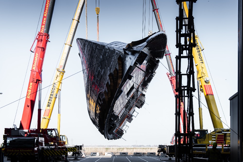 Image for article Royal Huisman turns Project 460