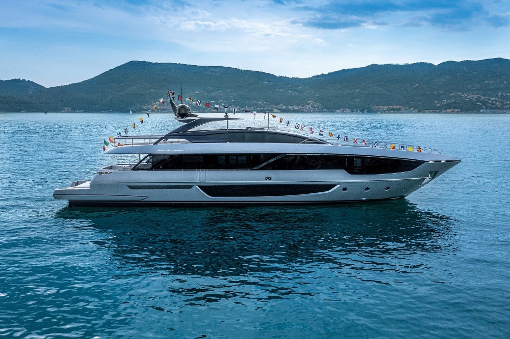 Image for article Riva launches 102’ Corsaro Super