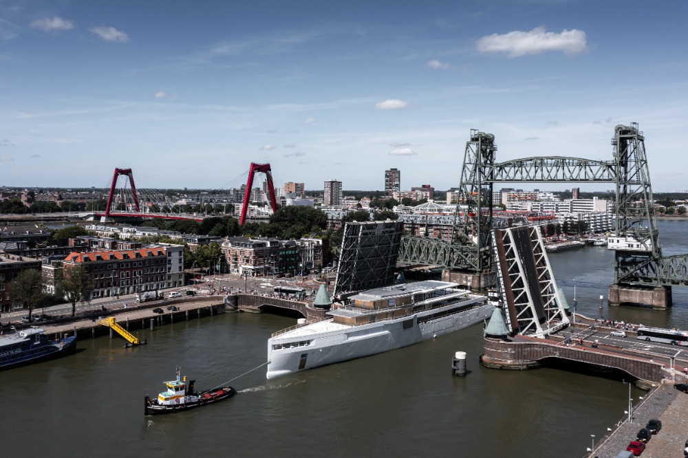 Aerial view of 101.5 metre long motor yacht SYMPHONY, built by the Dutch  shipyard Feadship and