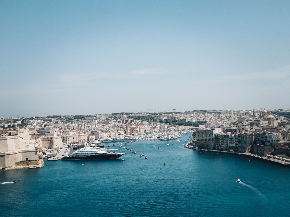 Image for article Maltese government cracks down on brokers selling subsidised fuel