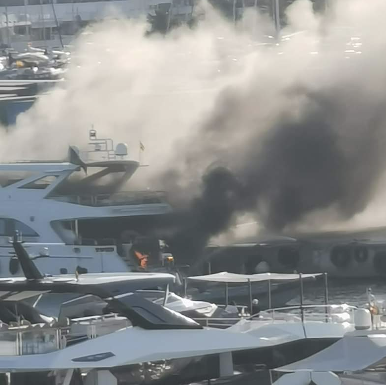 ibiza yacht on fire