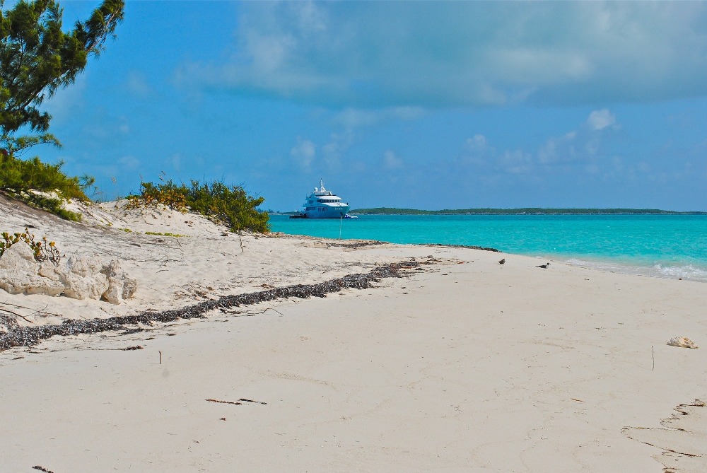 Image for article Bahamas triples tax rate for yacht charters