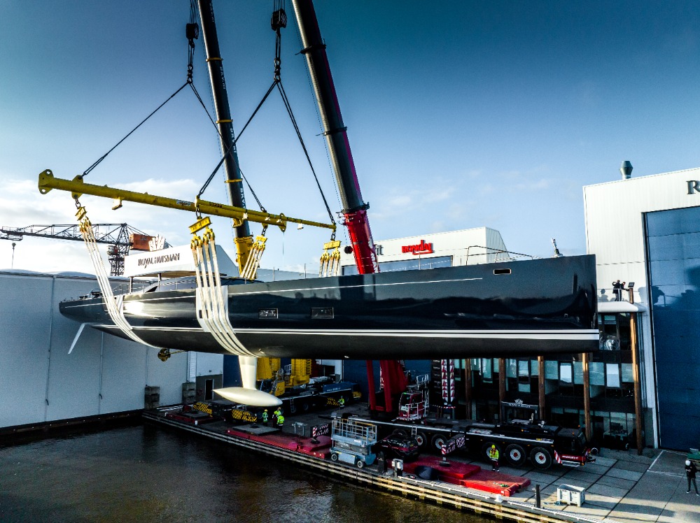 Image for article Royal Huisman launch 47m ‘Nilaya’