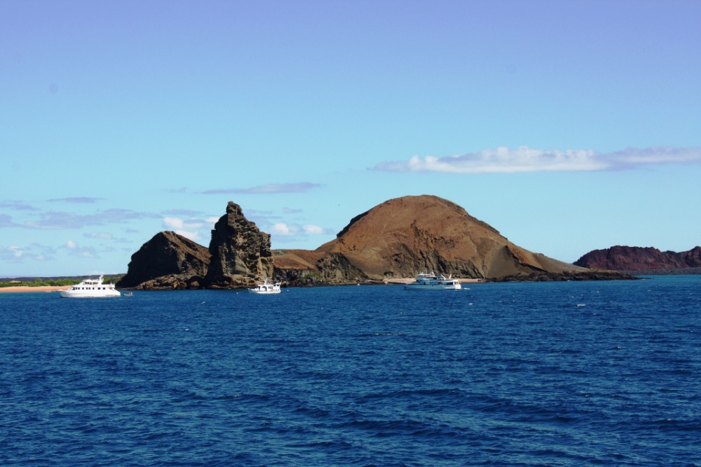 Image for article Yacht agents drive Galapagos entry permit change