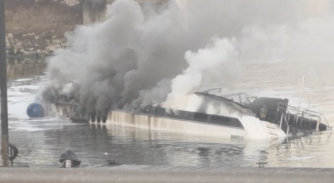 Image for Fire destroys 25m yacht in Hungary